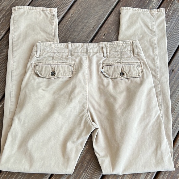 Levi’s Chinos - Picture 9 of 11